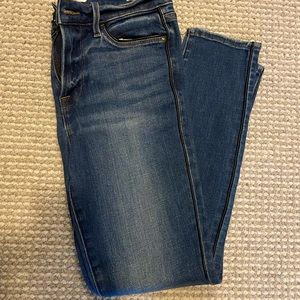 Frame size 26 high rise skinny jean with piping